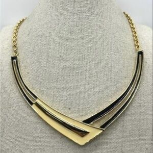 Beautiful vintage Monet enamel necklace